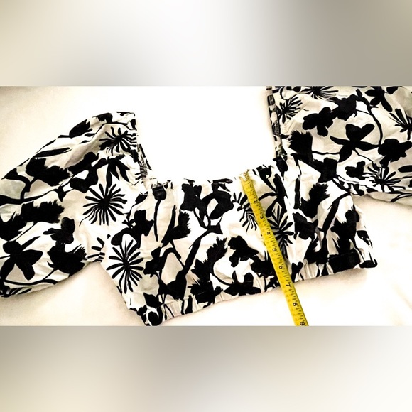 CROP TOP Black and White puff sleeve floral y2k top - Picture 4 of 7